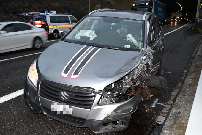An den Fahrzeugen entstand ein Totalschaden. Totalschaden nach Unfall