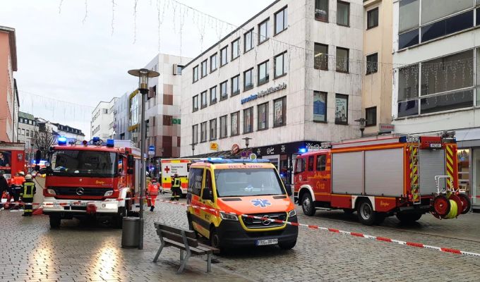 Die Polizei geht von einem Verkehrsunfall aus. Unfall Passau LKW Tote