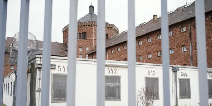 Aus dem Gefängnis Bruchsal brach Aleksandr Perepelenko aus und erhebt nun schwere Vorwürfe. Gefängnis