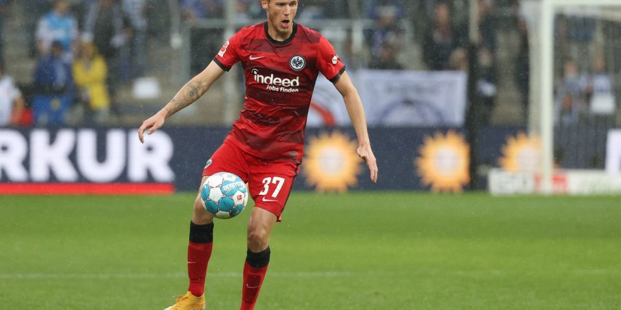 Soll vor dem Wechsel zum FC Kaiserslautern stehen: Erik Durm von Eintracht Frankfurt.