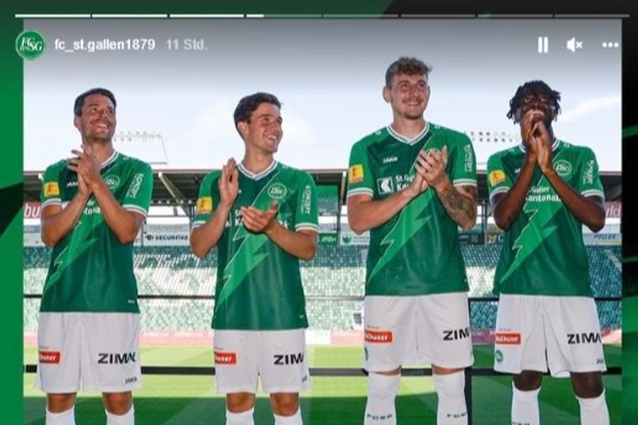 Der FCSG fällt auch: Ein hellgrüner Blitz sticht sofort ins Auge.