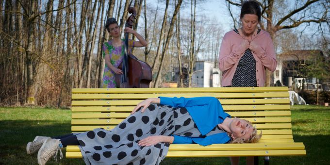 Theaterproduktion «Die Bank» von Beatrice Stebler, Regie: Eveline Ratering Die Stadt Uster baut die Förderung von Kultur-Produktionen
