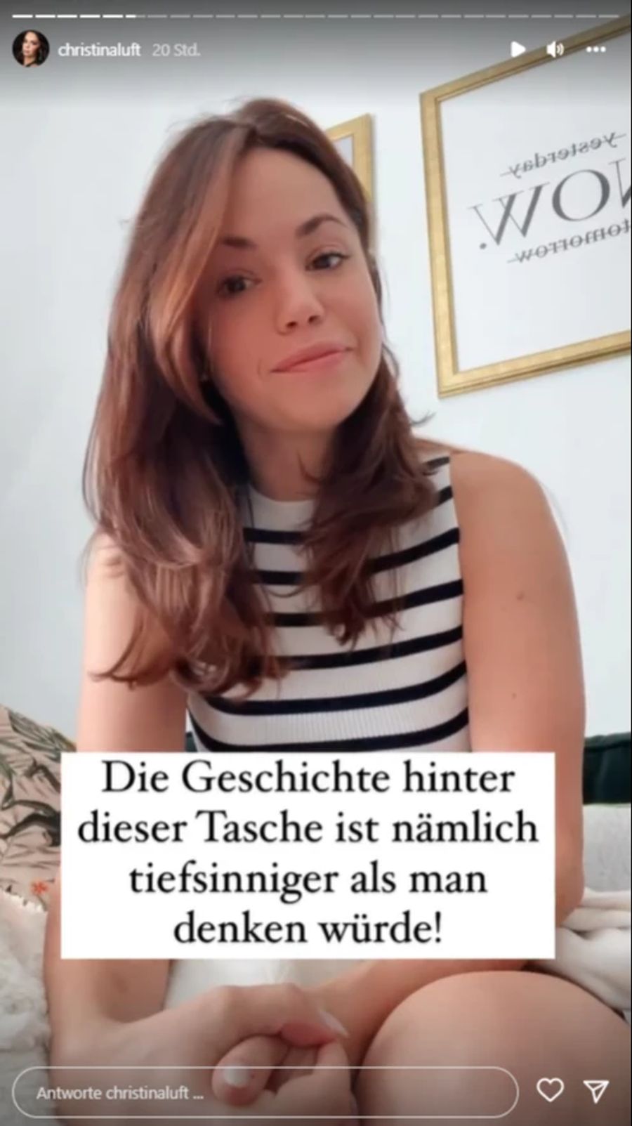 Für Christina ist das teure Stück nicht einfach irgendeine Tasche. Sie hat eine Bedeutung.