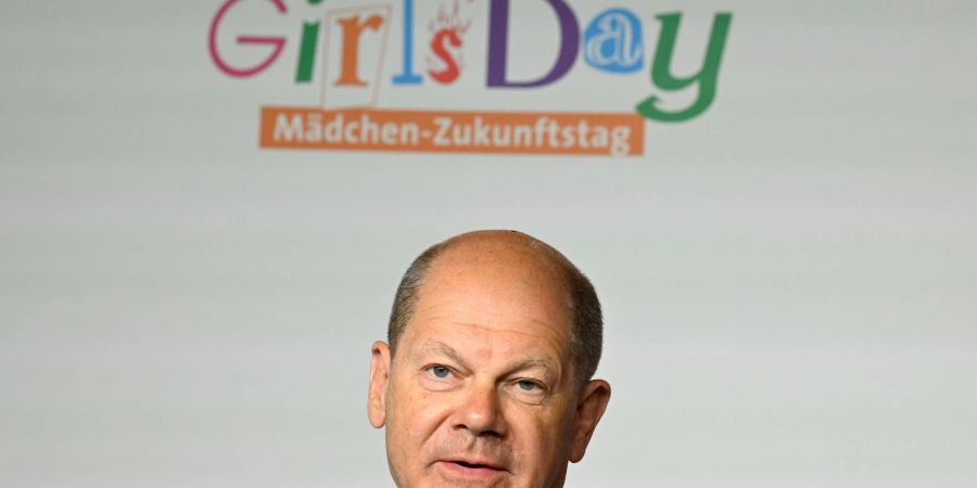 Bundeskanzler Olaf Scholz (SPD) hält eine Rede zur Eröffnung des diesjährigen Girls' Day.