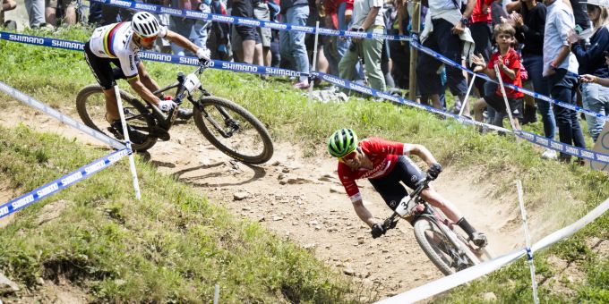 Nino Schurter und Mathias Flückiger beim Mountainbike-Weltcup in Lenzerheide. Nino Schurter Mathias Flückiger
