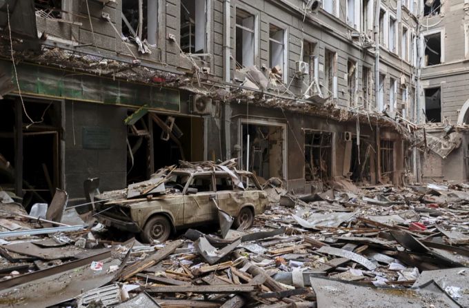 Die ostukrainische Stadt Charkiw wurde im Ukraine-Krieg schwer beschädigt. (Bild vom 3. März 2022) ukraine krieg