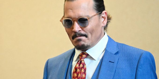 US-Schauspieler Johnny Depp geht wieder gut gelaunt durchs Leben. Johnny Depp