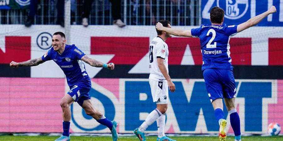 Die Schalker holten sich in Sandhausen einen späten Sieg.