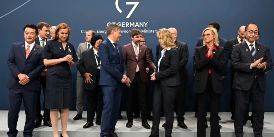 Ministerinnen und Minister der G7