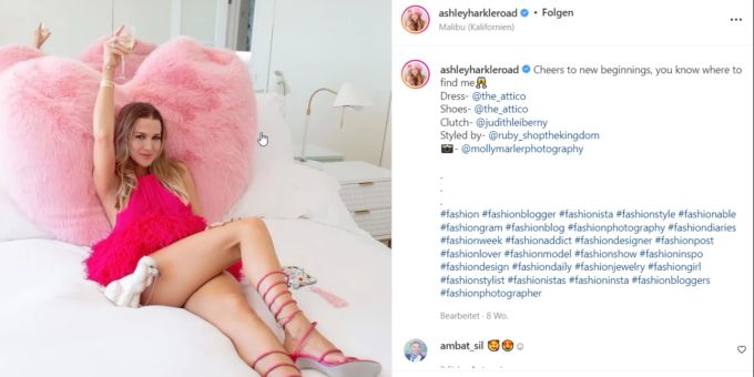 Ashley Harkleroad posiert auf Instagram. Ashley Harkleroad