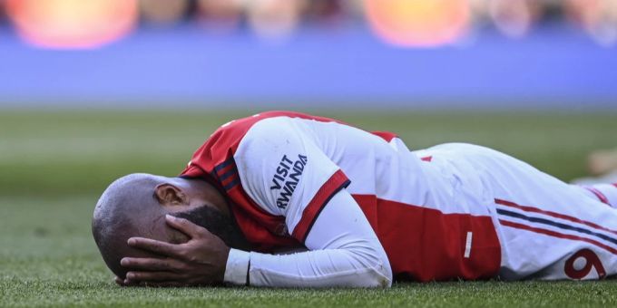 Alexandre Lacazette von Olympique Lyon wurden von einem Wespenschwarm attackiert. (Archivbild) Olympique Lyon