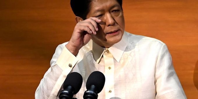 Ferdinand Marcos Jr. hält seine erste Rede zur Lage der Nation. Foto: Jamillah Sta Rosa/AFP POOL/dpa Ferdinand Marcos Jr. hält seine erste Rede zur Lage der Nation. Foto: Jamillah Sta Rosa/AFP POOL/dpa
