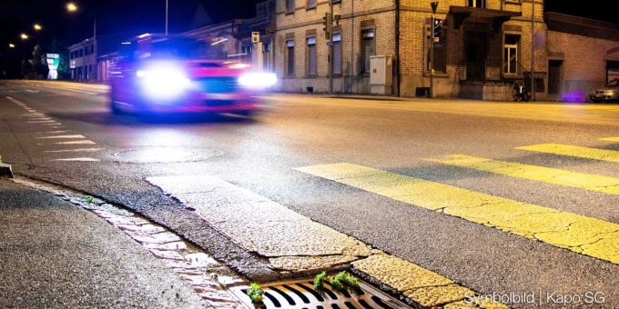 Wangs SG: Nach Autoeinbruch festgenommen. Wangs SG Einbruch