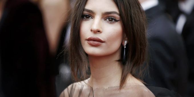 Emily Ratajkowski gönnt sich einen neuen Haarstyle. Emily Ratajkowski