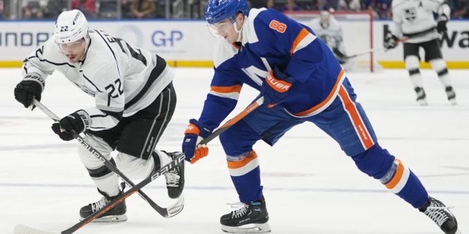 Kevin Fiala (links) bleibt in der NHL beim Sieg über die Islanders ohne Tor. NHL