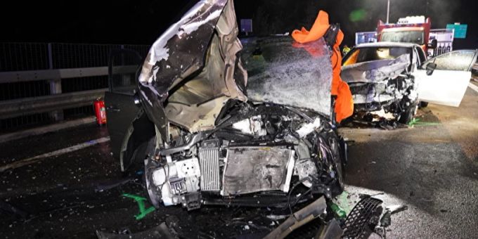 Ein Geisterfahrer sorgte auf der A2 im Kanton Uri für einen schweren Unfall.