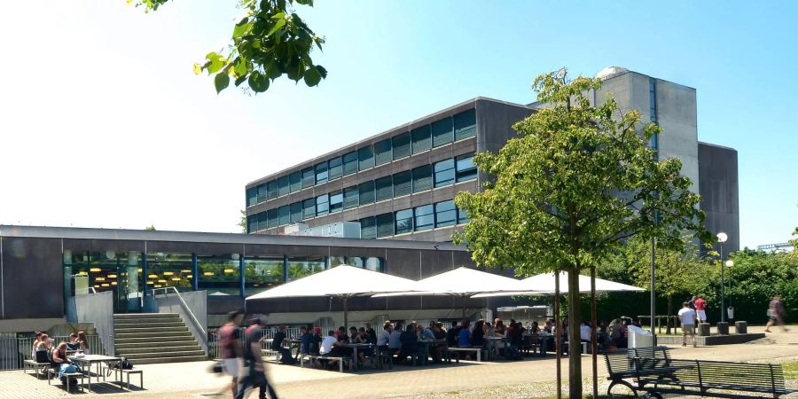 Aussenansicht des Bildungszentrums Zofingen - Markus Schneeberger