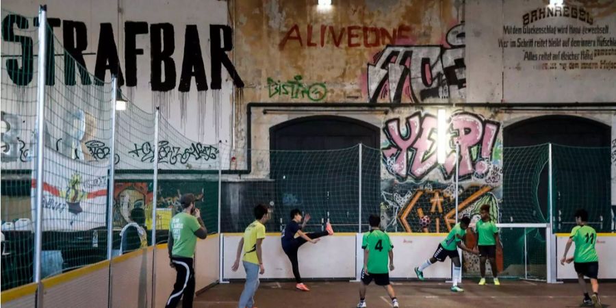 Die Grosse Halle der Reitschule bietet viel Potential für kulturelle Events, wie hier für Street Football im Februar 2017.