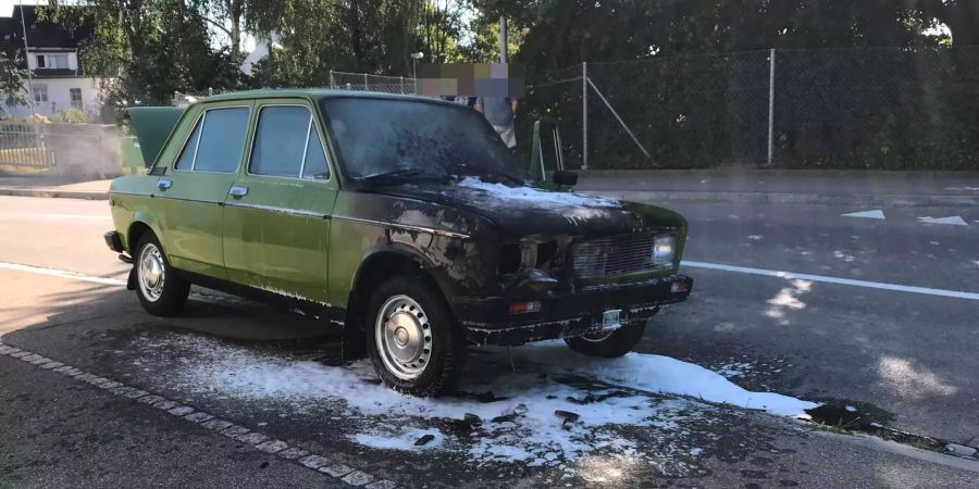 Oldtimer-Auto gerät in Matzingen TG in Brand.