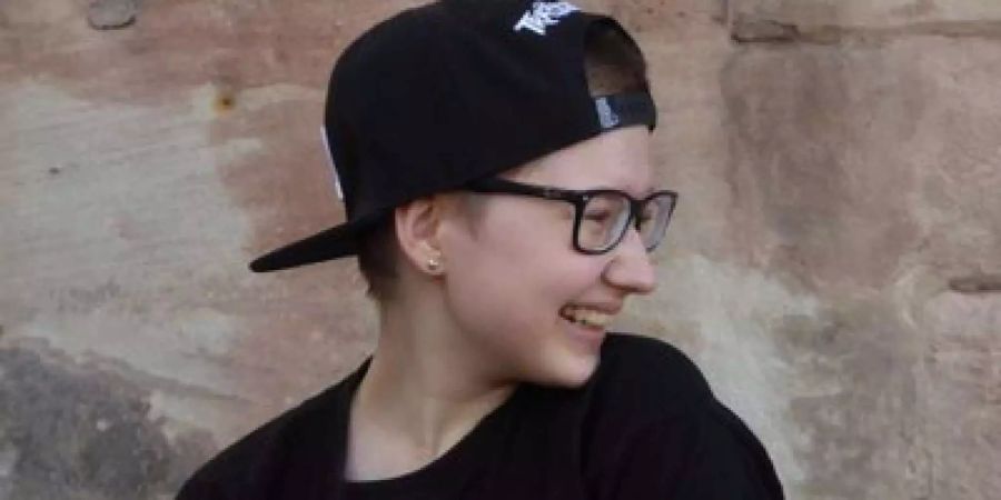 Originelle Idee: Marie (16) aus Leipzig (DE) sucht auf Twitter nach ihrem Schulball-Date.