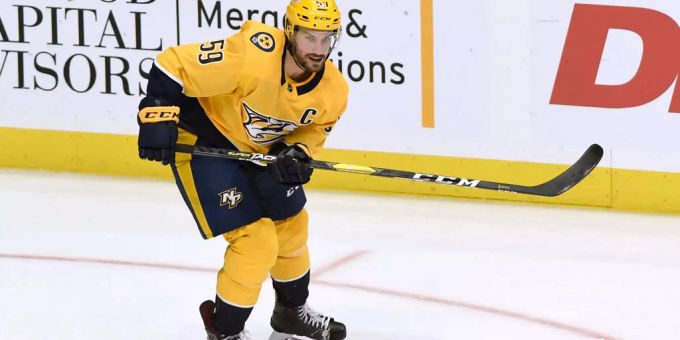 Roman Josi gelingt ein Assist für die Nashville Predators Roman Josi fährt über das Eis.