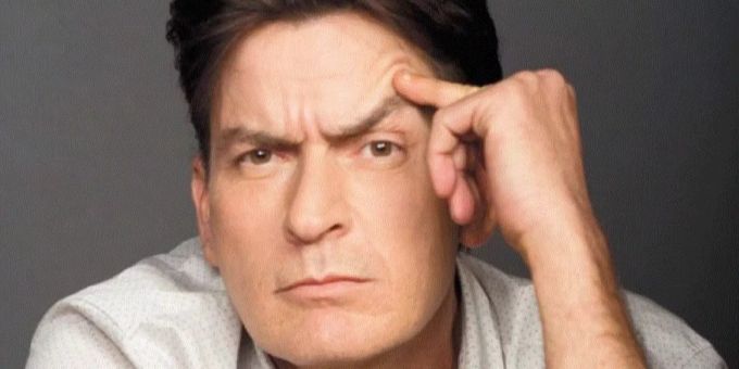 Zwangsversteigerung - Freund rettet Charlie Sheen vor Obdachlosigkeit