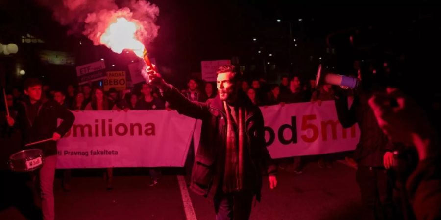 Protestzug in Belgrad