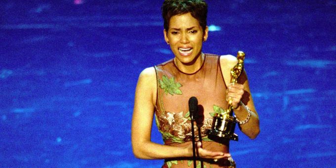 Der wohl berühmteste Oscar-Moment aller Zeiten: Halle Berry gewinnt 2002 als erste Afro-Amerikanerin einen Oscar - für ihre Hauptrolle im Drama «Monster's Ball». Halle Berry