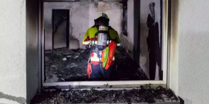 Der Brand richtete im Mehrfamilienhaus in Littau grossen Schaden an. Der Brand richtete im Mehrfamilienhaus in Littau grossen Schaden an.