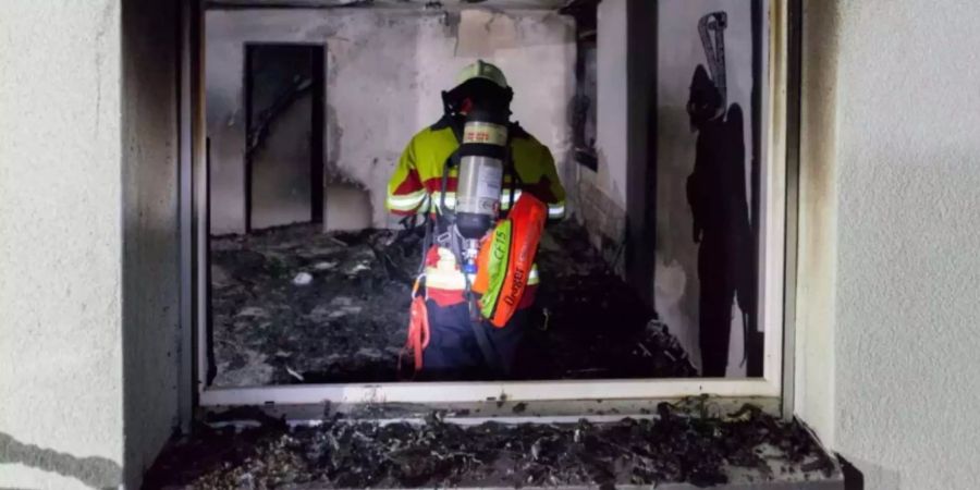 Der Brand richtete im Mehrfamilienhaus in Littau grossen Schaden an.