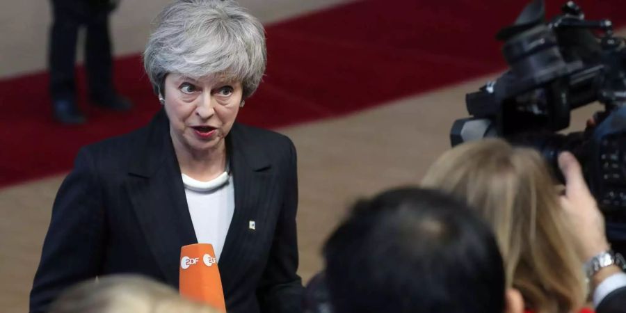 Die britische Premierministerin Theresa May erscheint für Brexit-Verhandlungen in Brüssel.