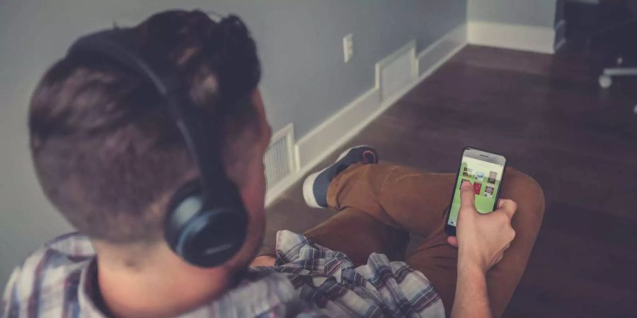 Erstelle eine Playlist mit alten Songs, Quelle: unsplash.com