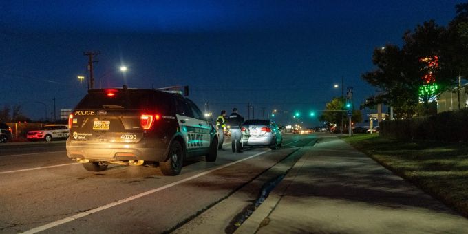Die Polizei von Salt Lake City untersucht eine der Unfallstellen. Autodiebstahl