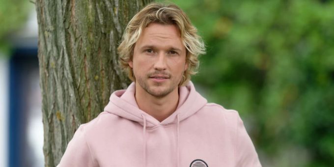 Der deutsche Schauspieler Christopher Kohn spielt Finn Albrecht bei «Alles was zählt». alles was zählt