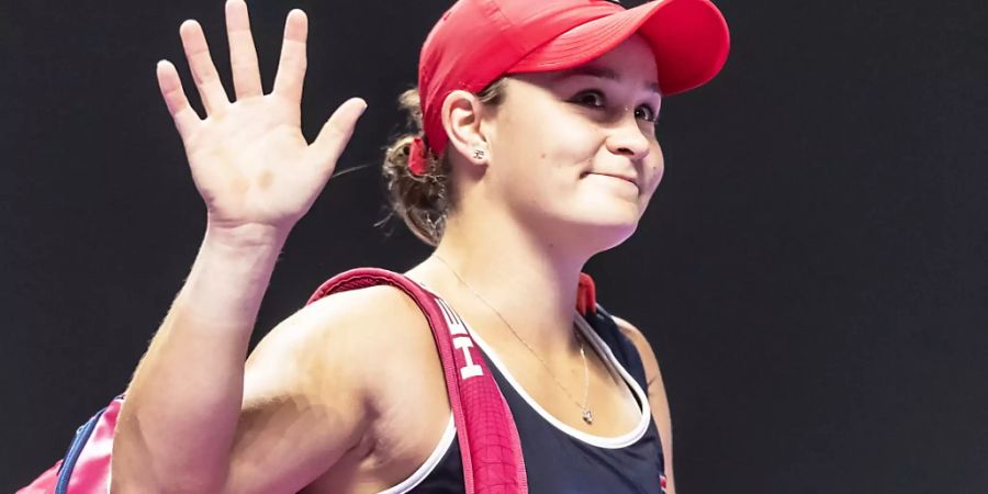 Ashleigh Barty grüsst bei den WTA Finals als Gruppensiegerin