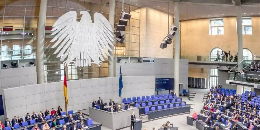 Politische Parteien finanzieren sich in Deutschland vor allem durch Mitgliedsbeiträge, Geld vom Staat und Spenden. Foto: Michael Kappeler/dpa