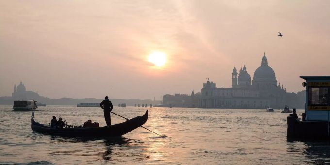 Die Architekturbiennale finden in Venedig statt. (Symbolbild) venedig