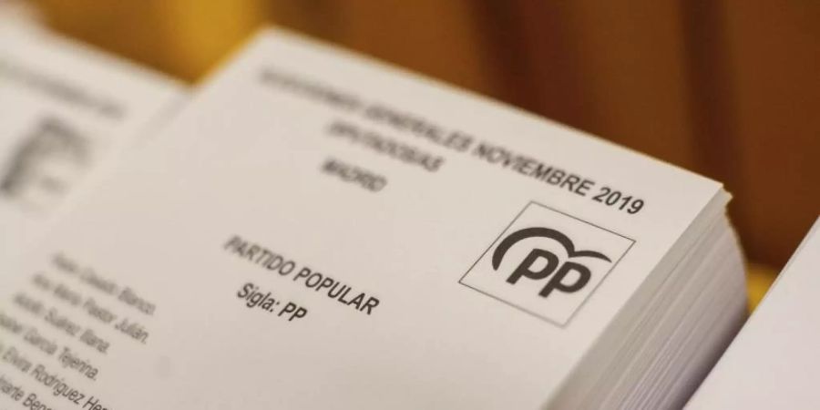 Stimmzettel für die olkspartei (PP) in einem Wahllokal: Die Spanier sind erneut zur Parlamentswahl aufgerufen. Foto: Bernat Armangue/AP/dpa