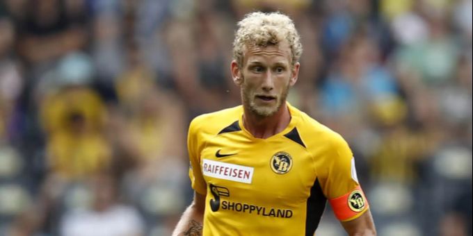 Leistungsträger Fabian Lustenberger ist Captain bei YB. Seine orangene Kapitänbinde wird durch eine Regenbogenfarbige ersetzt. BSC Young Boys