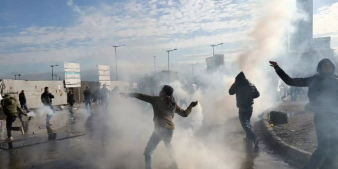 Im Libanon gibt es seit Oktober Massenproteste. libanon