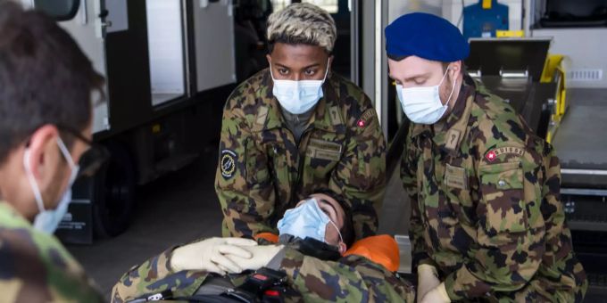 «Panzer nicht nötig» - GSoA stellt Armee trotz Corona-Einsatz in Frage