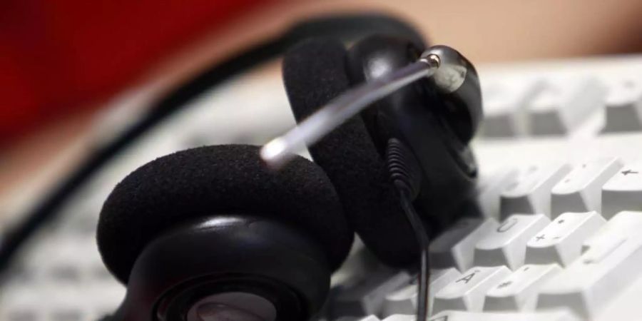 Die Beschwerden über unerlaubte Telefonwerbung sind zwar 2019 leicht zurückgegangen, doch waren es immer noch Zehntausende Betroffene, die sich an die Bundesnetzagentur wanden. Foto: Oliver Berg/dpa