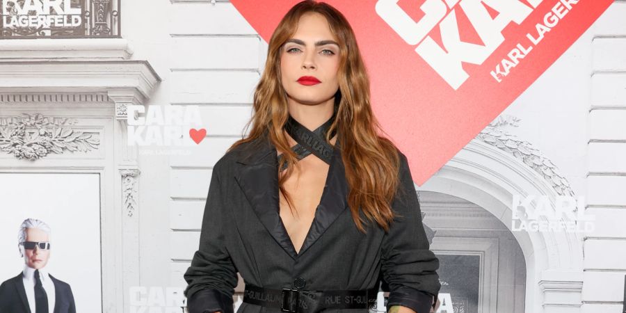 Cara Delevingne wunderschön und professionell.