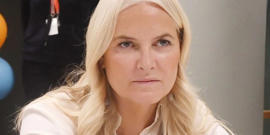 Kronprinzessin Mette-Marit von Norwegen bei dem Termin, die sie abbrechen musste.