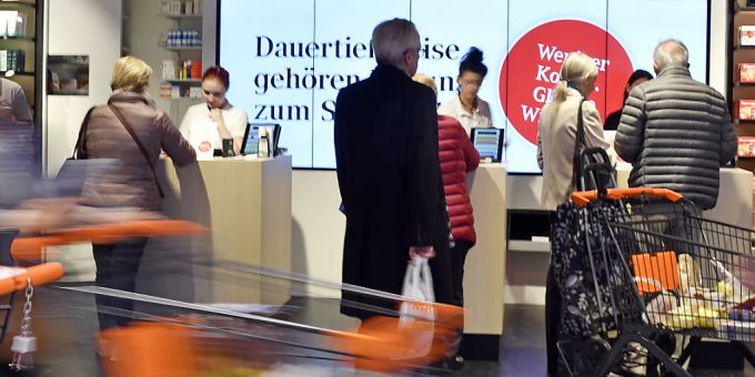 Eine «zur Rose» Apotheke im Migros am Zürcher Limmatplatz (Archivbild). zur rose aktie