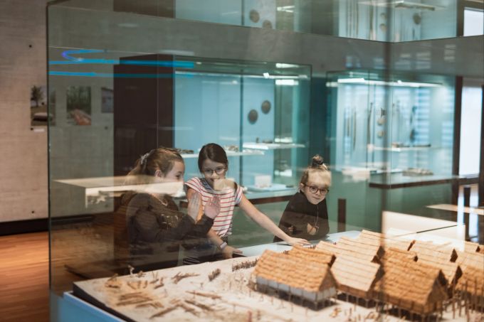 Die Pfahlbauten faszinierten schon Generationen von Schweizer Kindern, Forscherinnen und Forschern. Ausflüge schlechtes Wetter