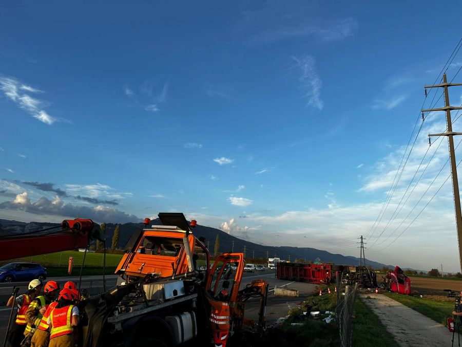 Der Verkehr auf der A1 wird umgeleitet.