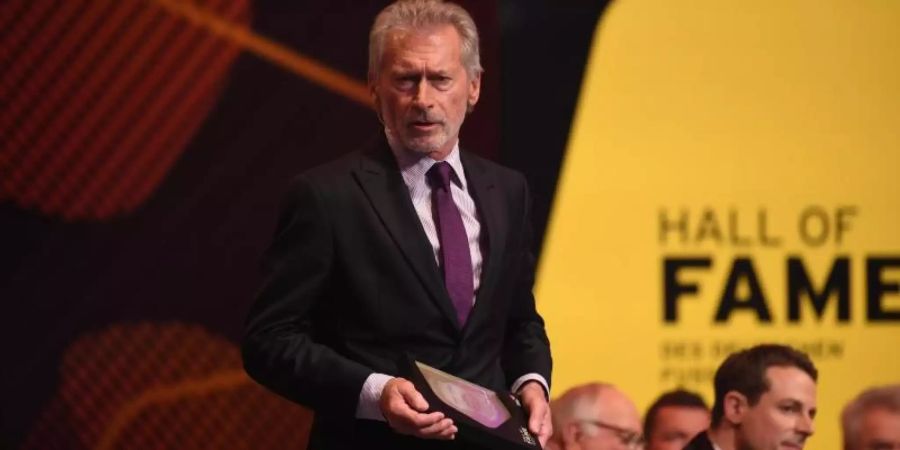 Paul Breitner wünscht sich mehr Konkurrenzkampf an der Spitze der Fussball-Bundesliga. Foto: Ina Fassbender