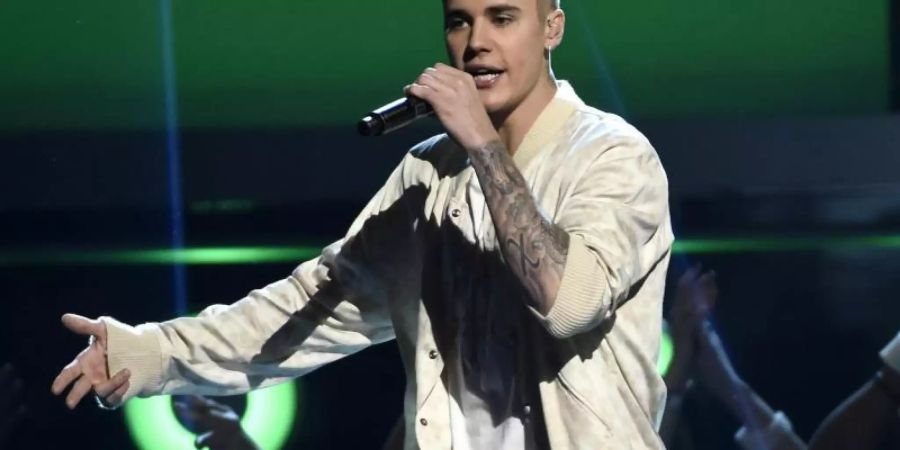 Justin Bieber hat Sinn für Humor. Foto: Chris Pizzello/Invision/AP