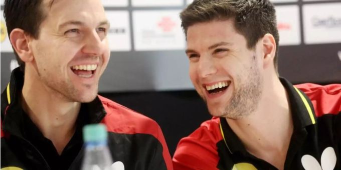 Die deutschen Tischtennisspieler Timo Boll (l) und Dimitrij Ovtcharov wollen bei der WM glänzen. Foto: Roland Weihrauch Die deutschen Tischtennisspieler Timo Boll (l) und Dimitrij Ovtcharov wollen bei der WM glänzen. Foto: Roland Weihrauch